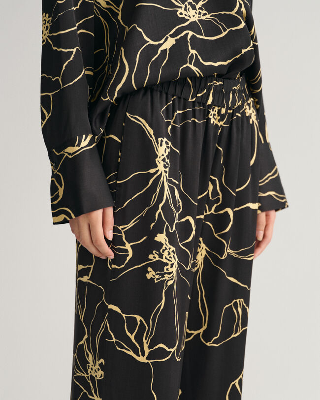 Pantalones Pull-On Line Drawing