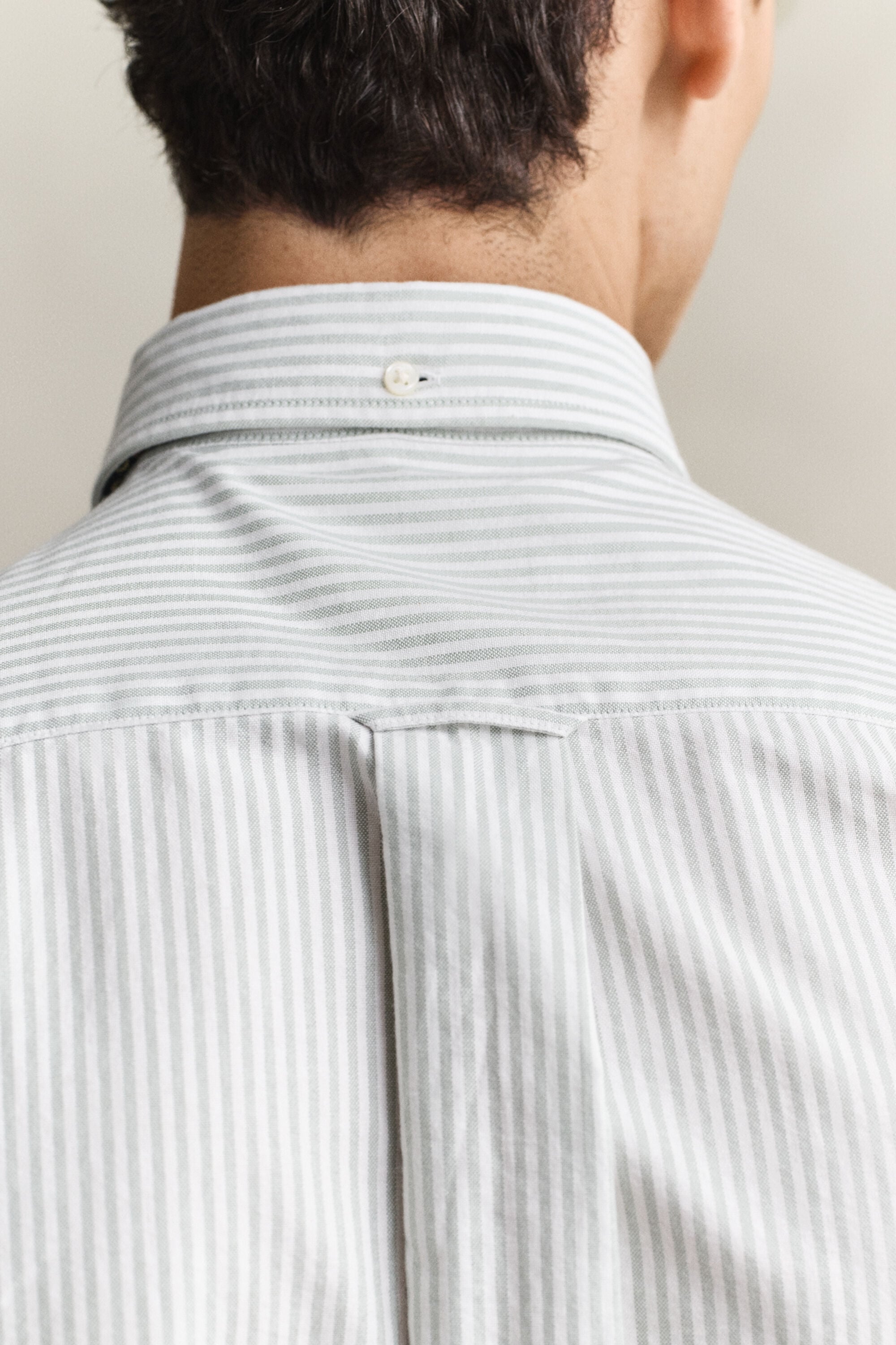 Camisa Oxford clásica de rayas finas