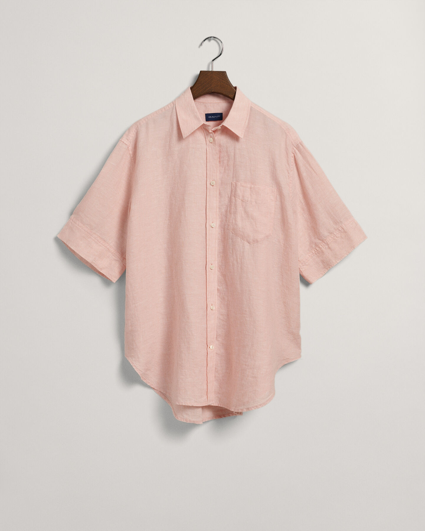 Camisa Regular Fit de cambray de lino con media manga