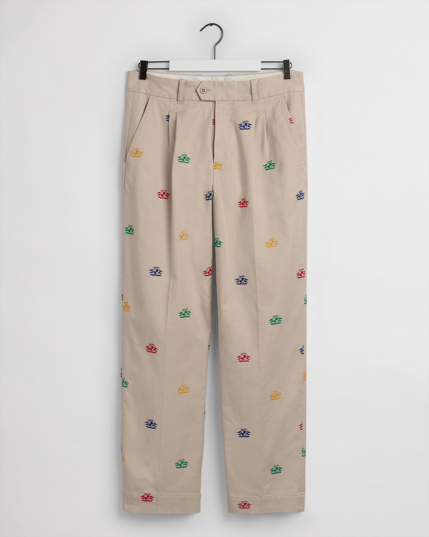 Pantalones chinos bordados Crest
