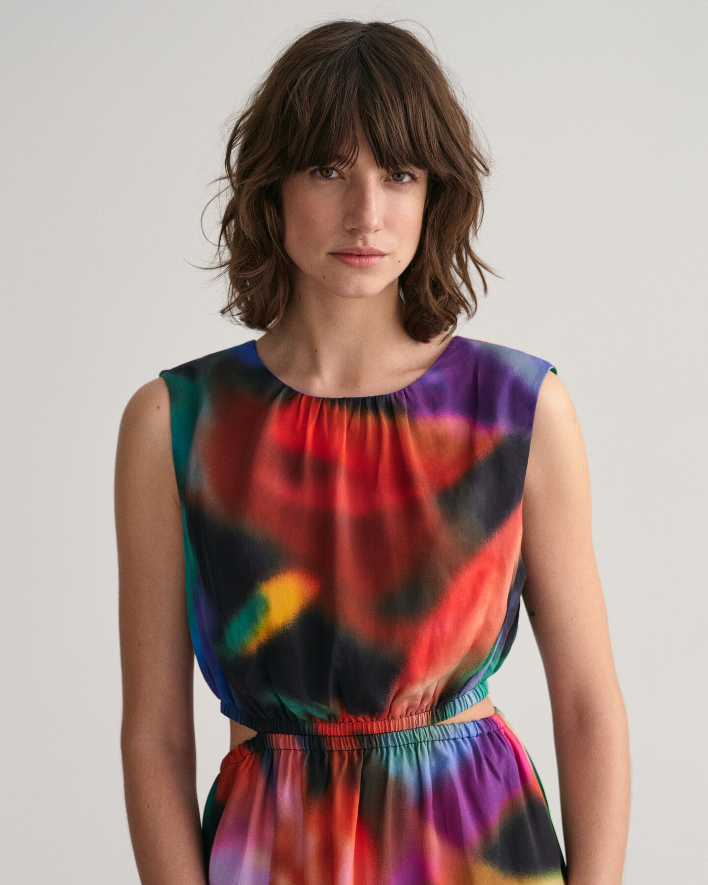 Vestido sin mangas con estampado de flores