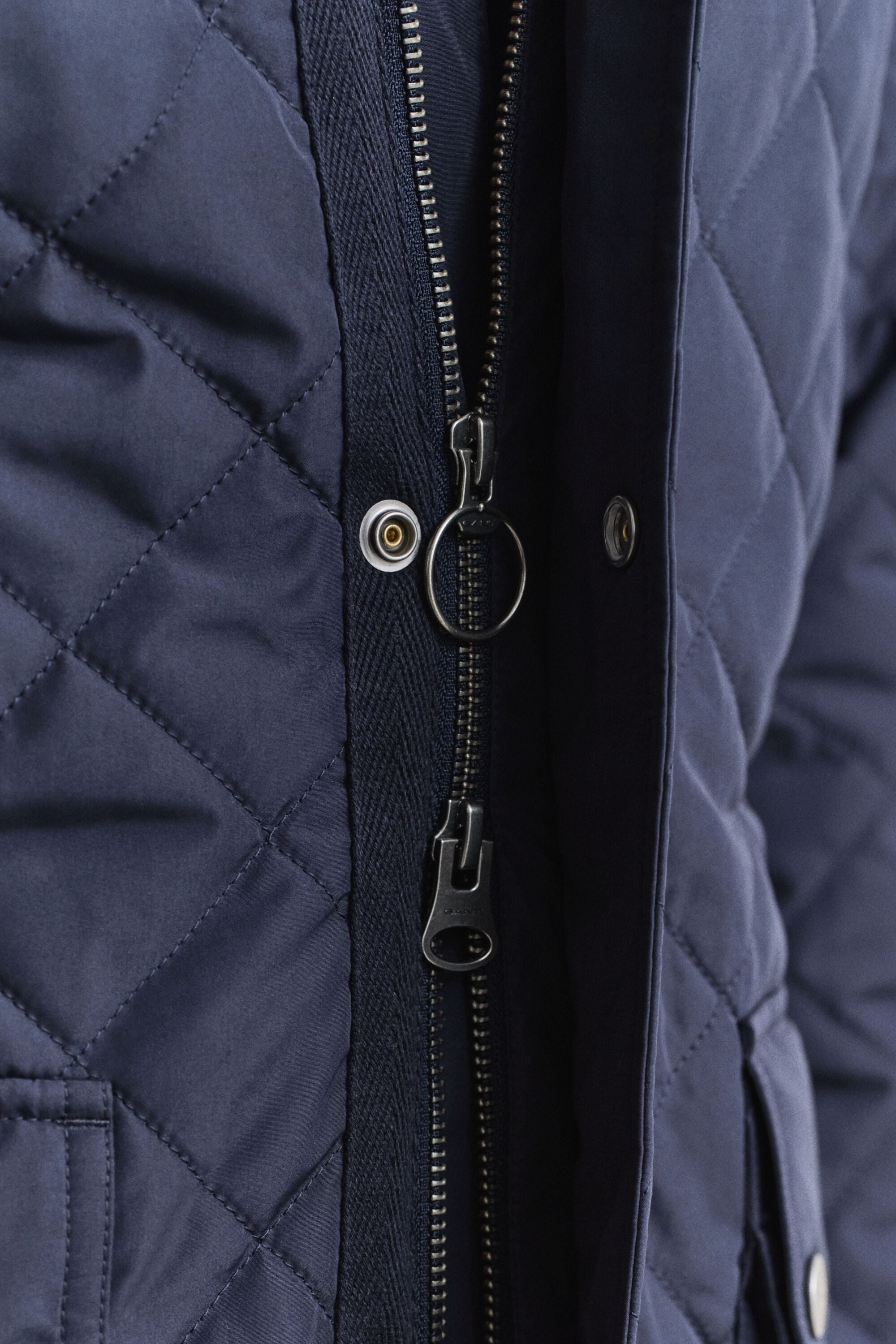 Chaqueta acolchada de largo medio