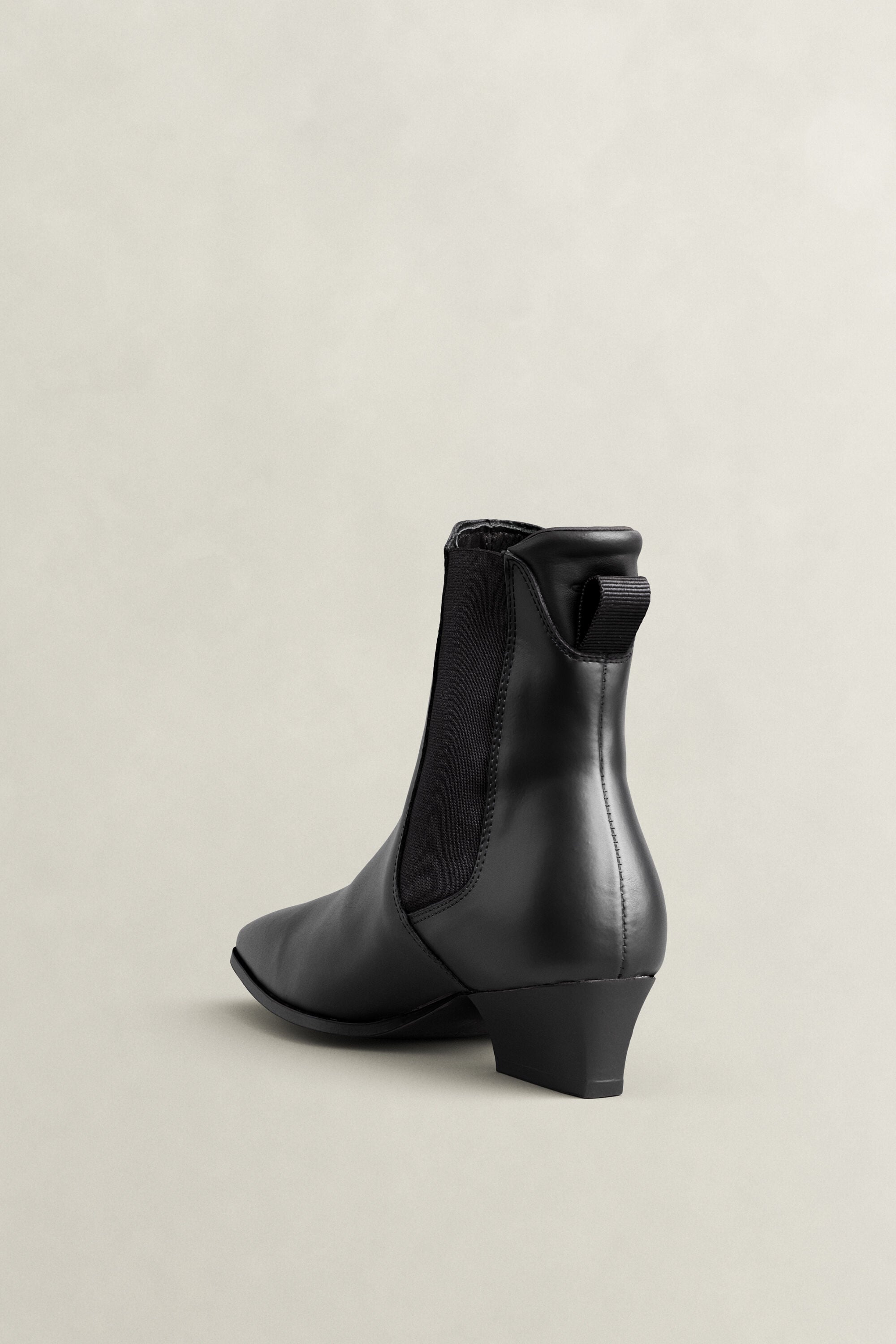 Botines Chelsea de piel Bassotte
