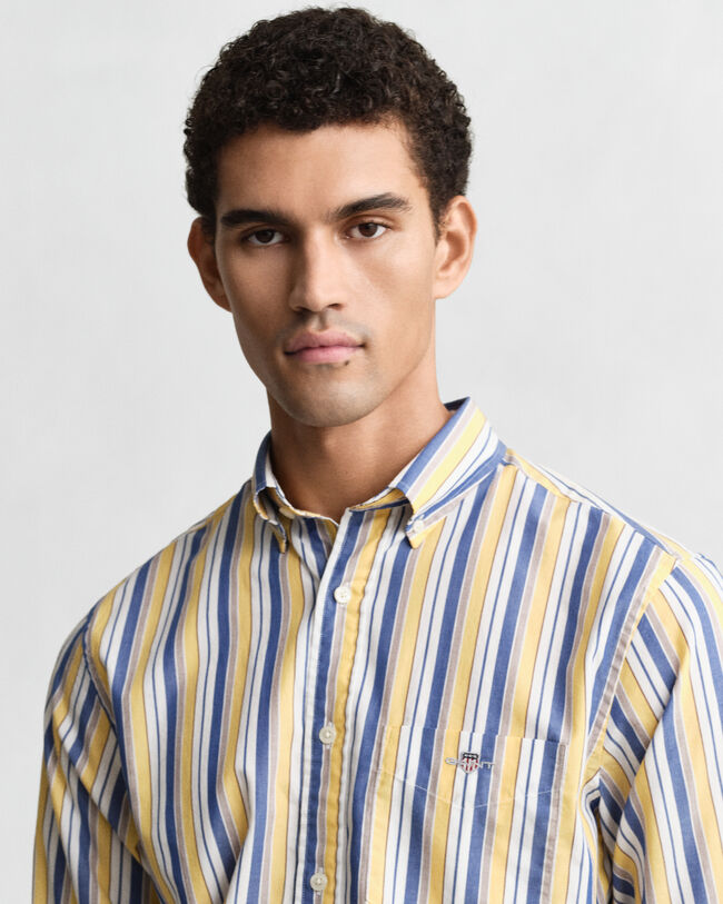 Camisa Regular Fit de popelina a rayas