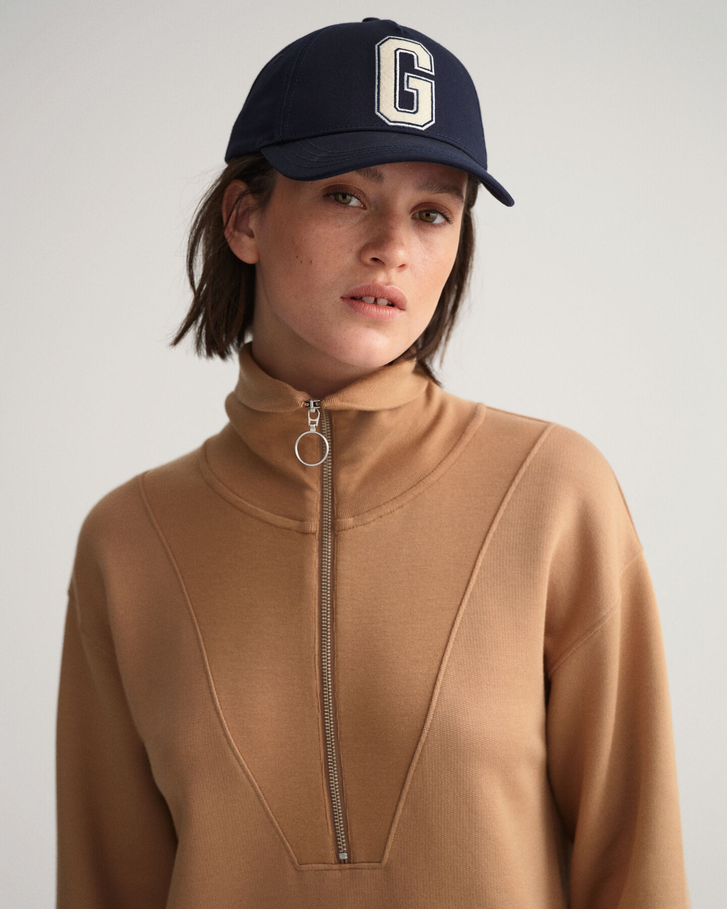 Vestido deportivo con media cremallera