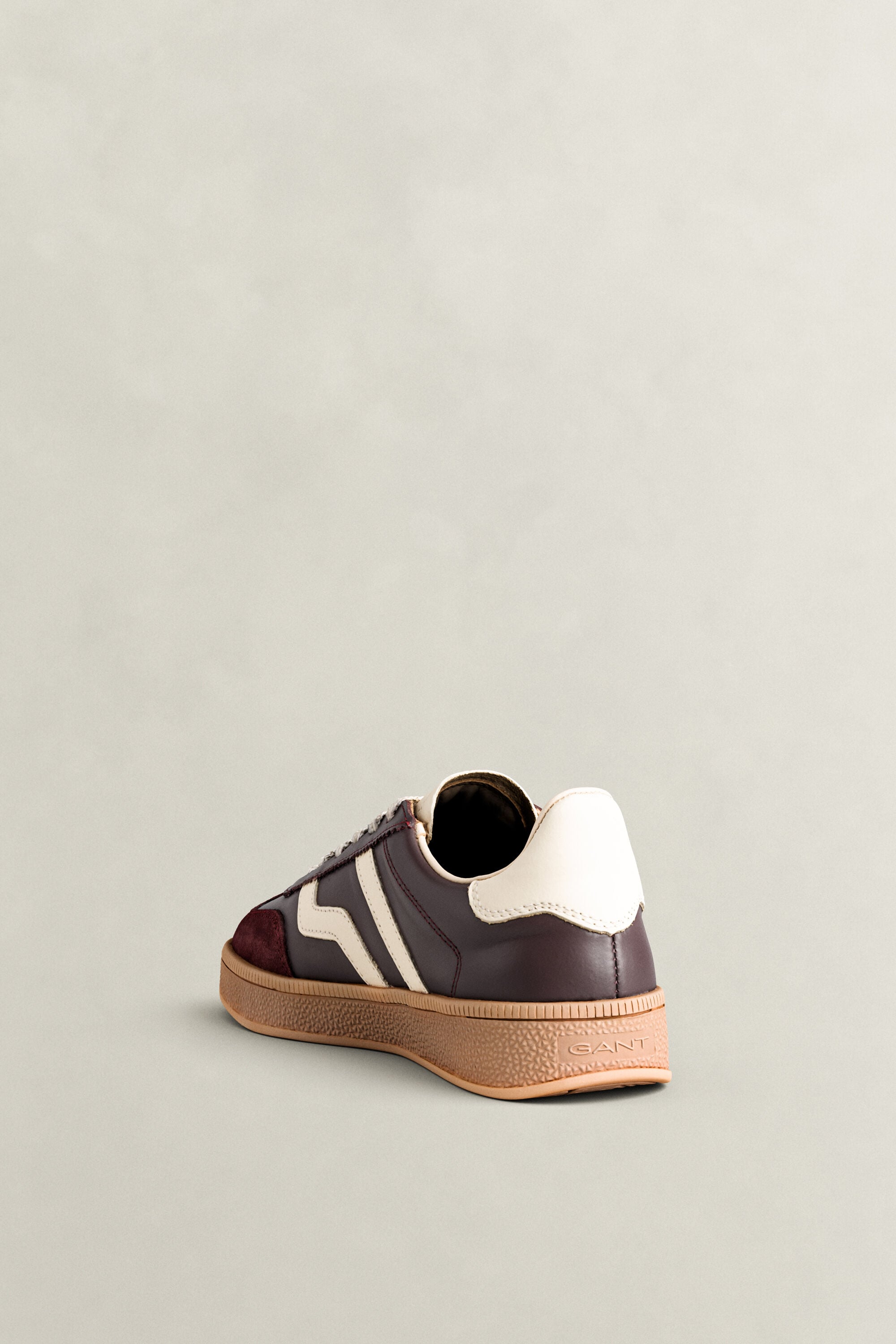 Zapatillas de piel y ante Cuzima