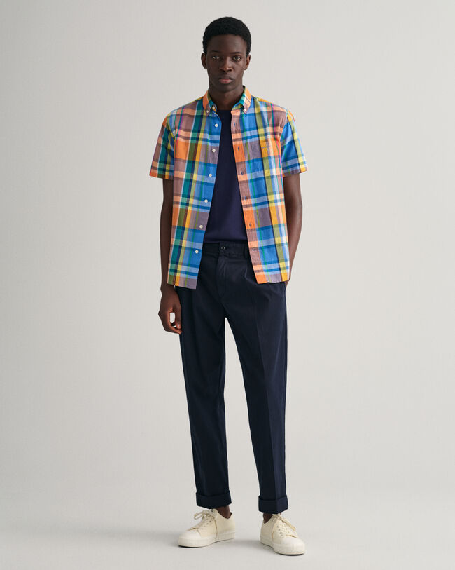 Camisa Regular Fit de manga corta en madr&aacute;s de colores