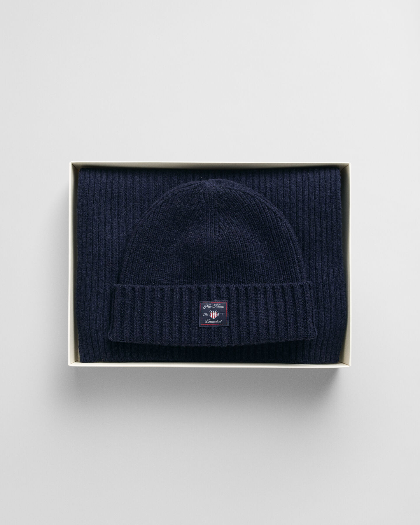 Set de regalo con gorro y bufanda de lana Teens