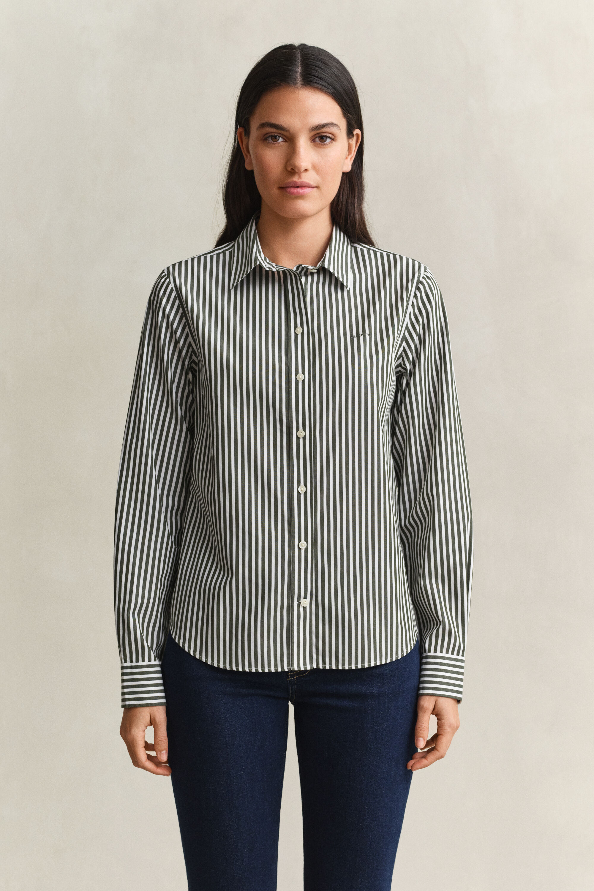 Camisa Regular Fit clásica de popelina a rayas