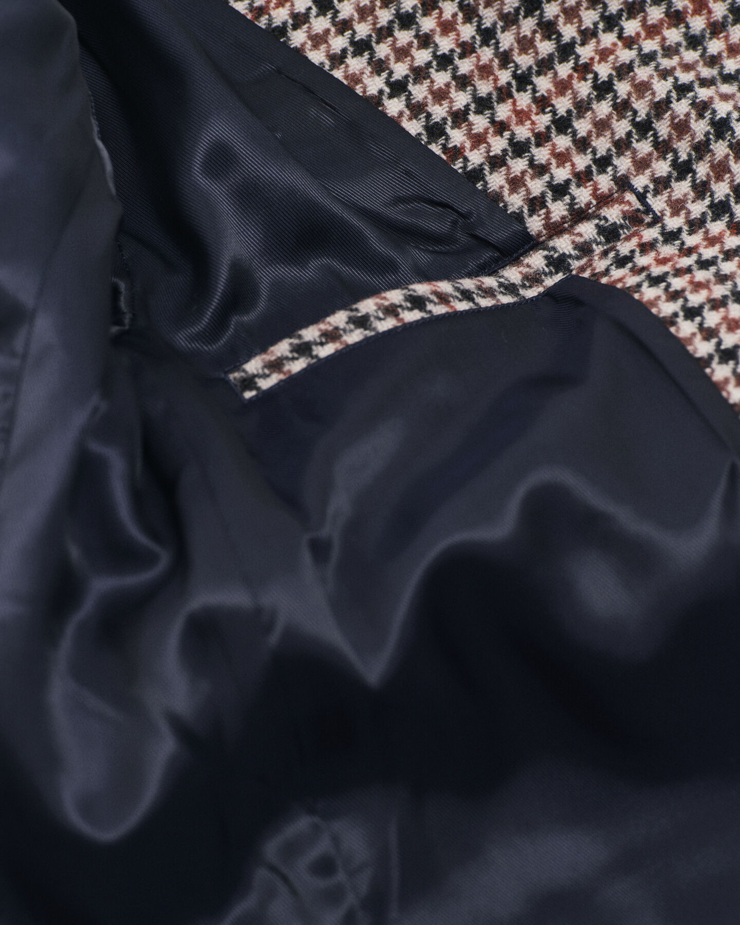 Americana Regular Fit con diseño de pata de gallo