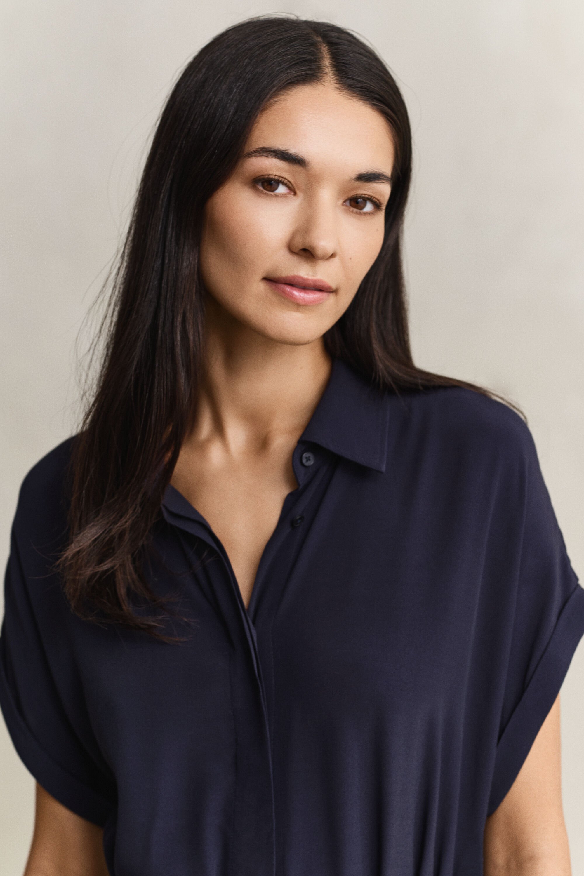 Vestido camisero con manga casquillo