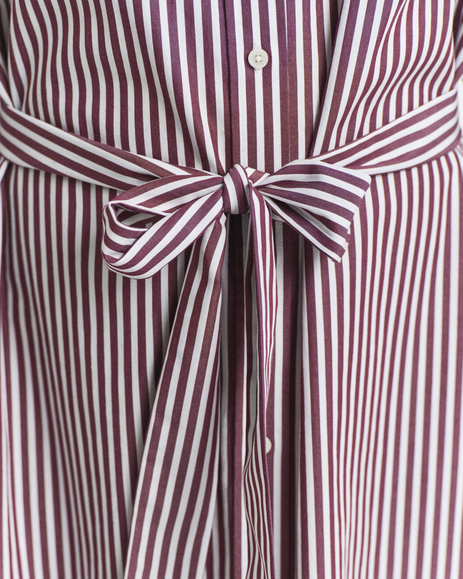 Vestido camisero clásico de popelina con cinturón