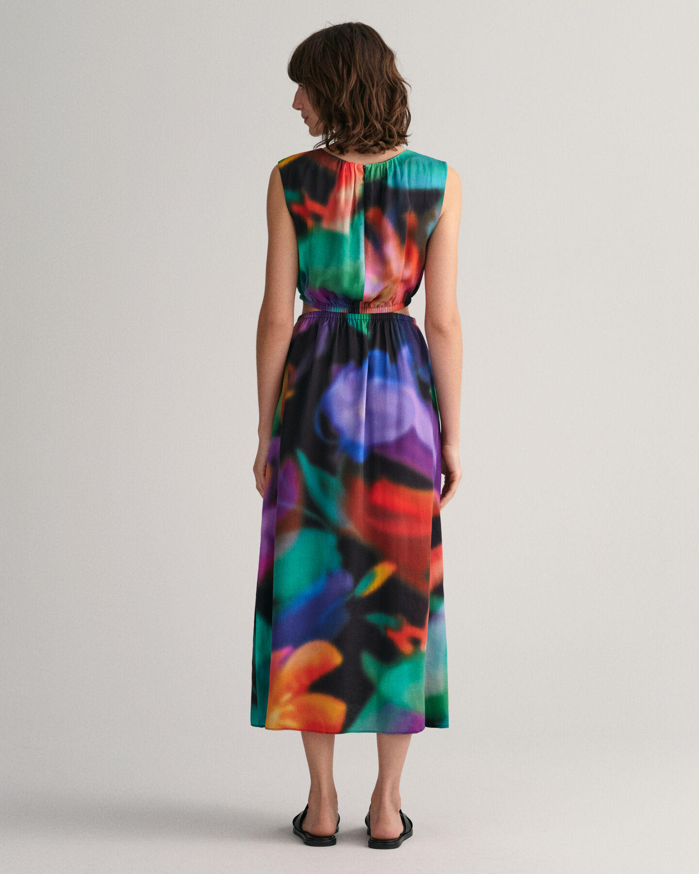 Vestido sin mangas con estampado de flores