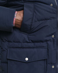 Chaqueta de plumón gruesa de largo medio