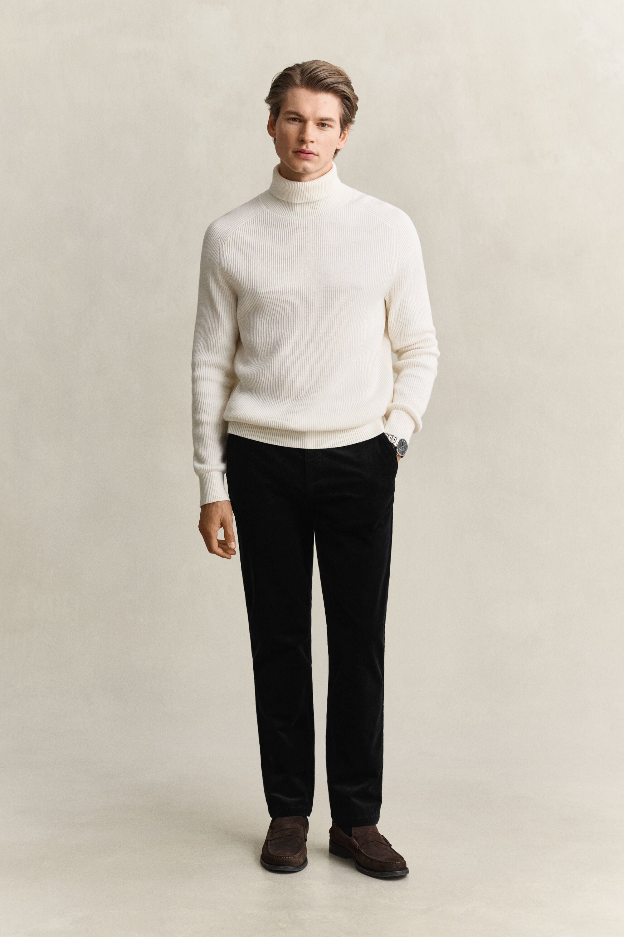 Pantalones chinos Regular Fit de pana