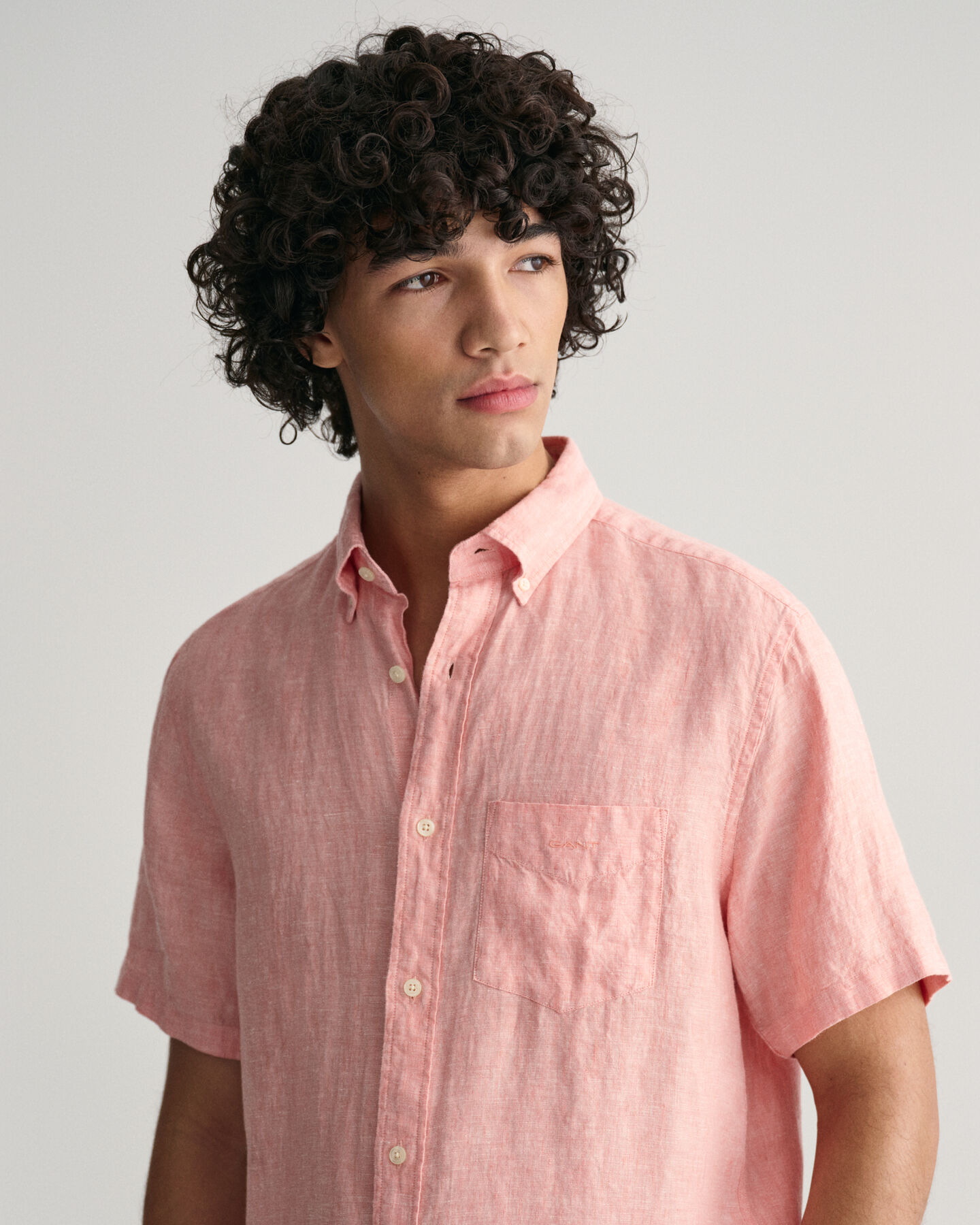 Camisa Regular Fit de manga corta y lino