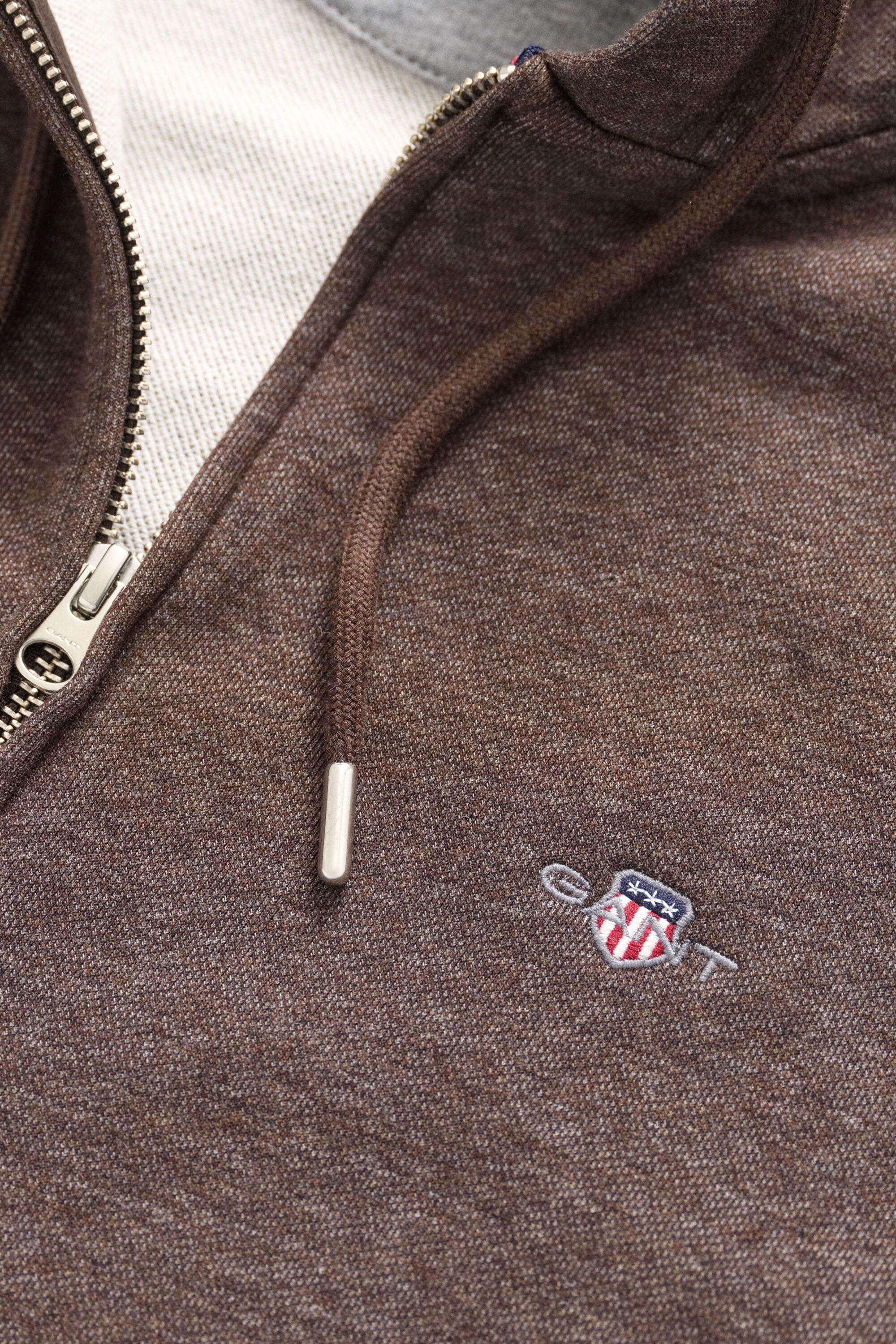 Sudadera con capucha y cremallera Shield