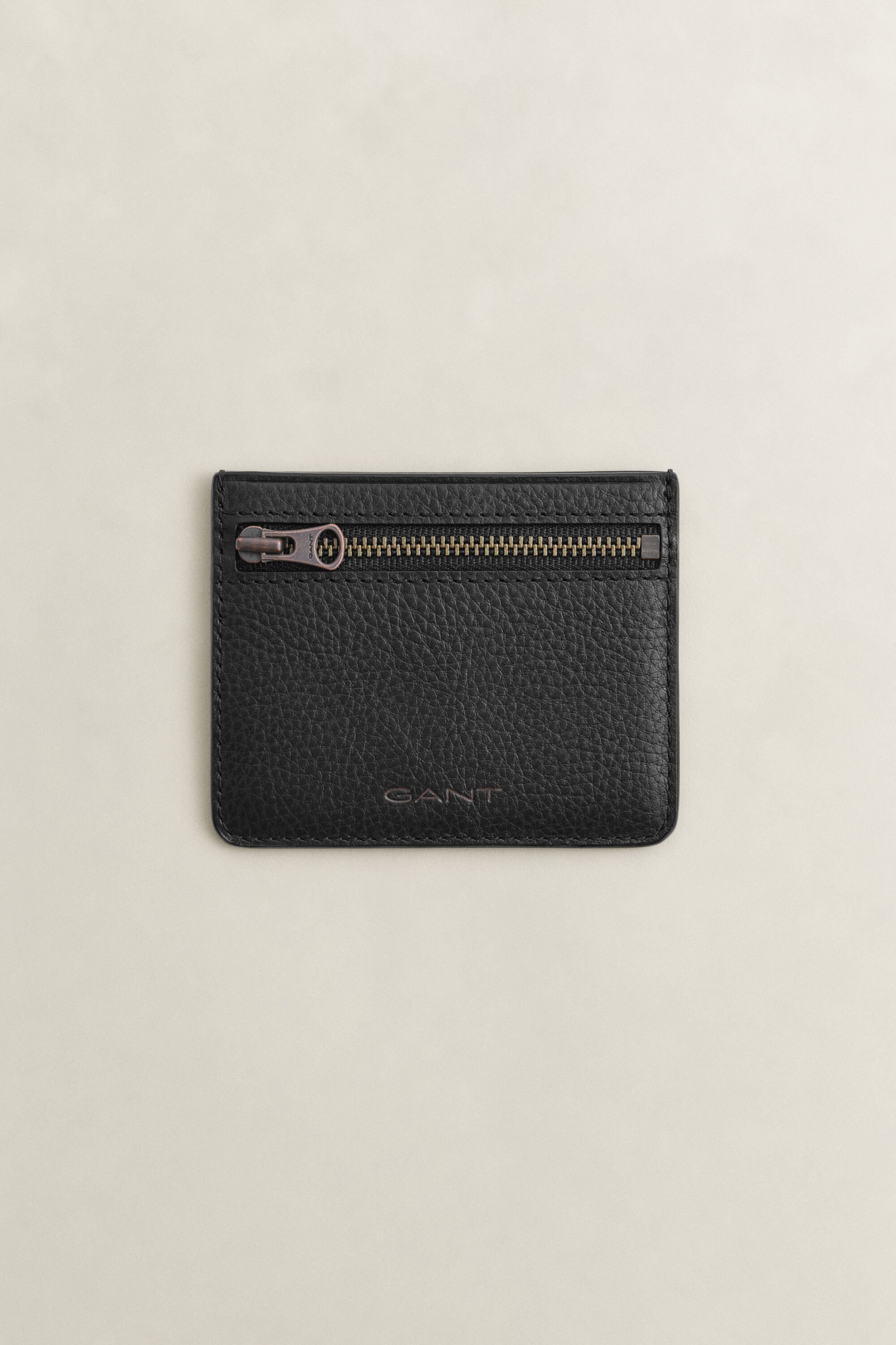 Tarjetero de piel granulada