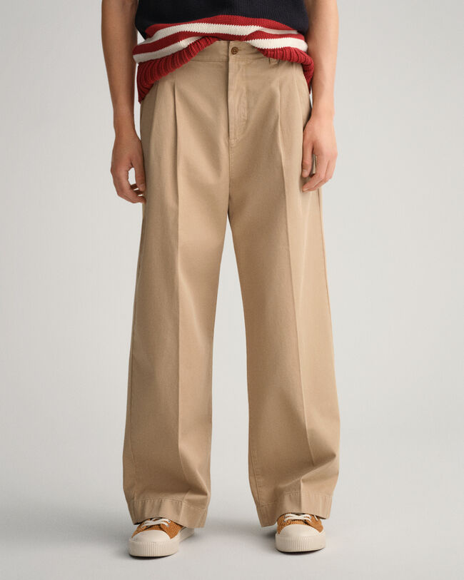 Pantalones chinos de pinzas con volumen