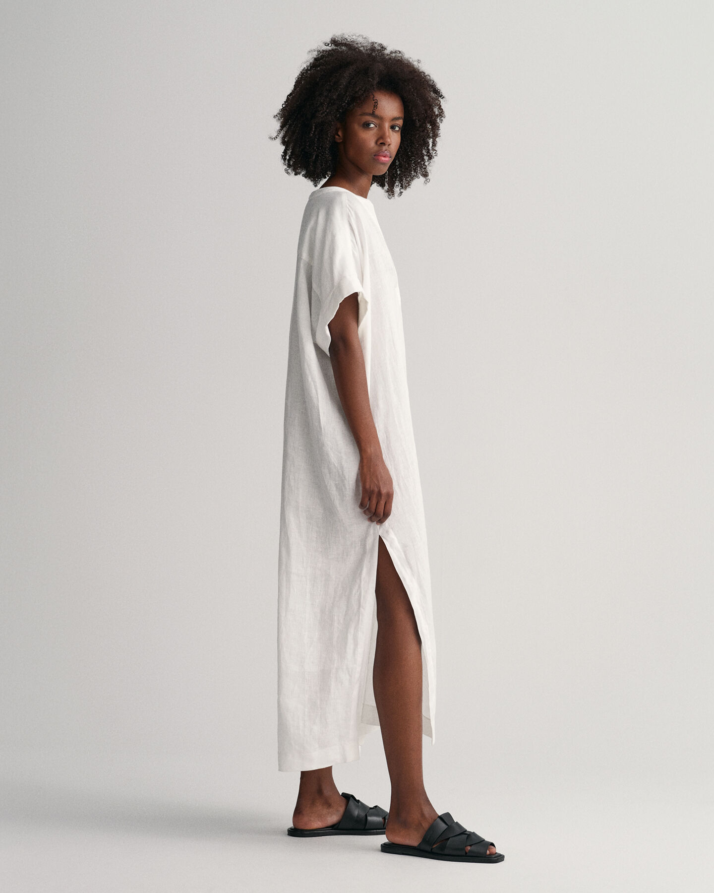 Caft&aacute;n de manga corta de lino