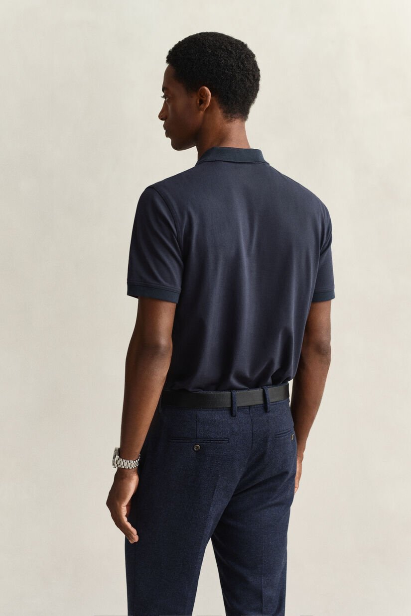 Polo de piqu&eacute; en contraste