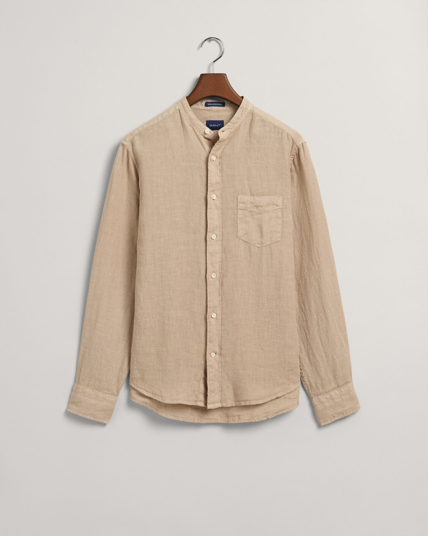 Camisa Regular Fit de lino teñido en prenda