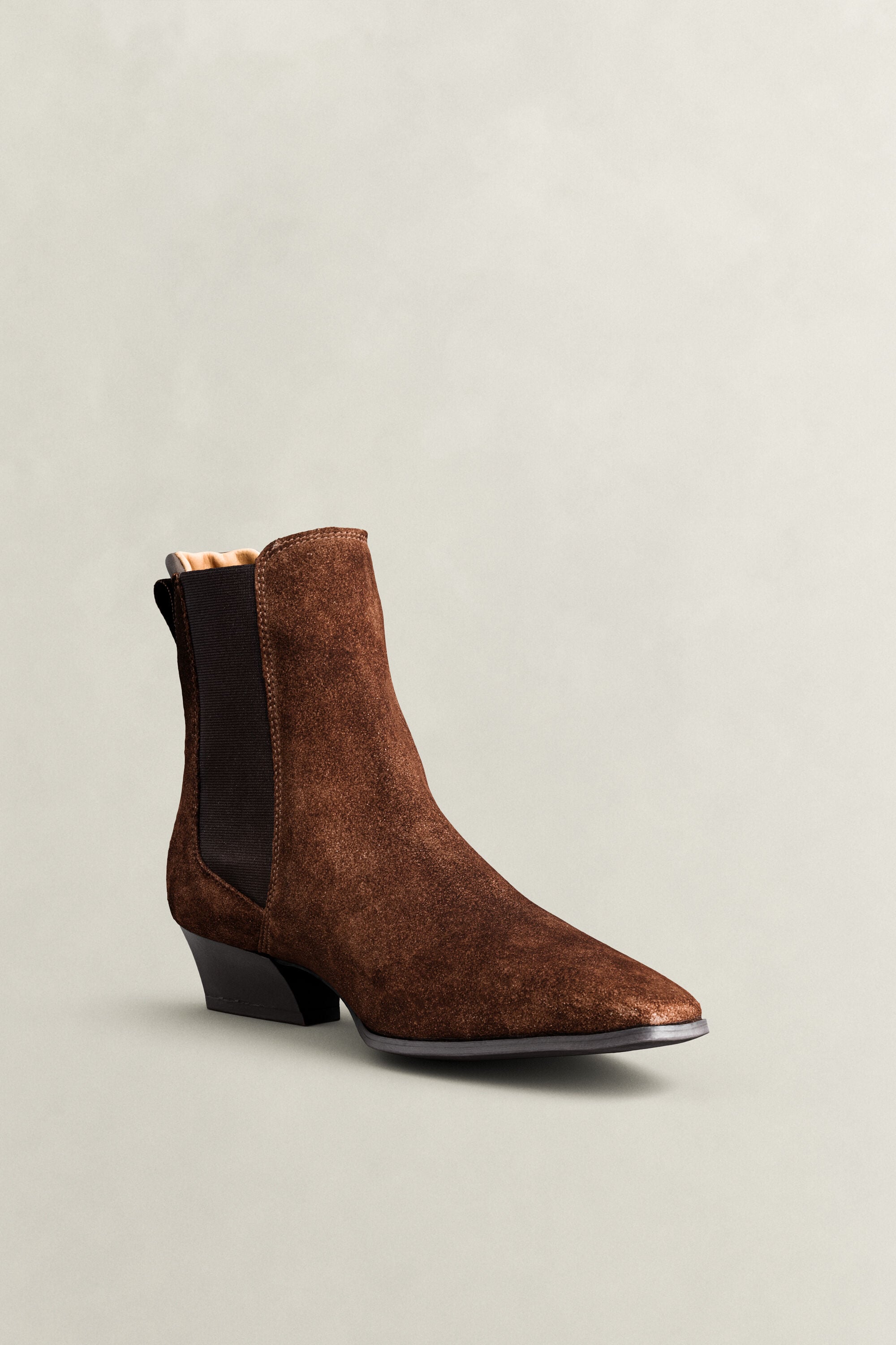 Botines Chelsea de ante Bassotte