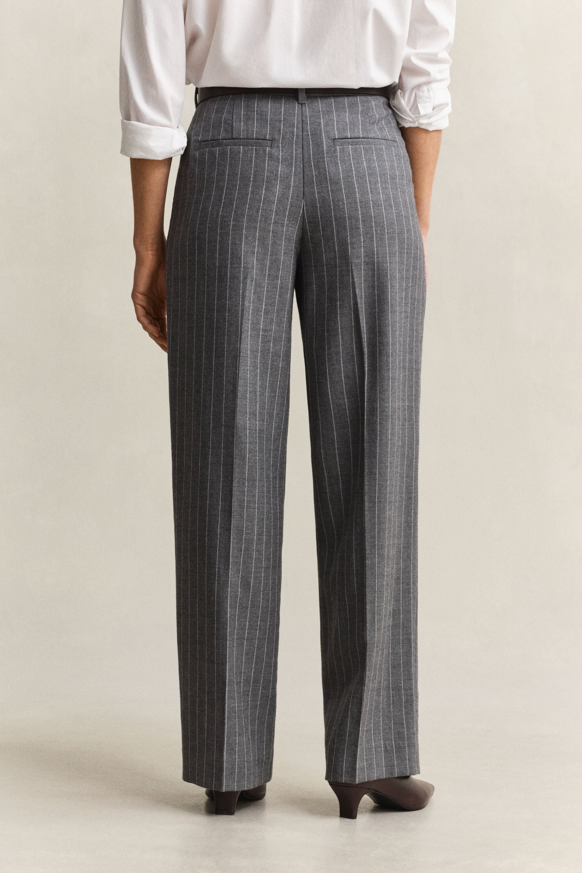Pantalones de lana con raya diplomática