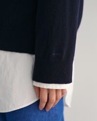 Jersey de cuello de pico en lana de oveja muy fina