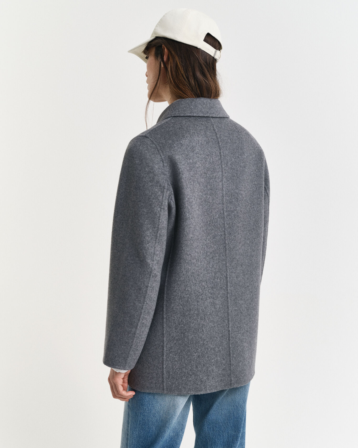 Chaquetón con detalle cosido a mano