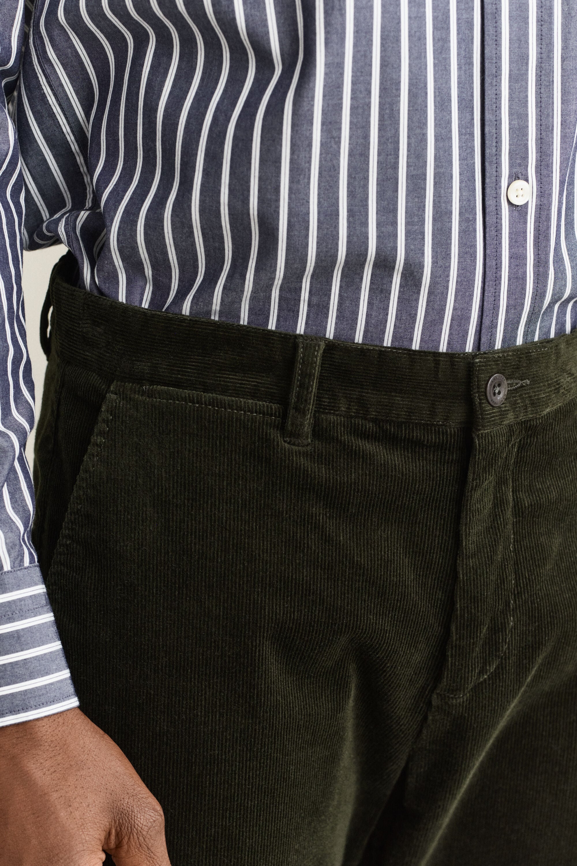 Pantalones chinos Regular Fit de pana