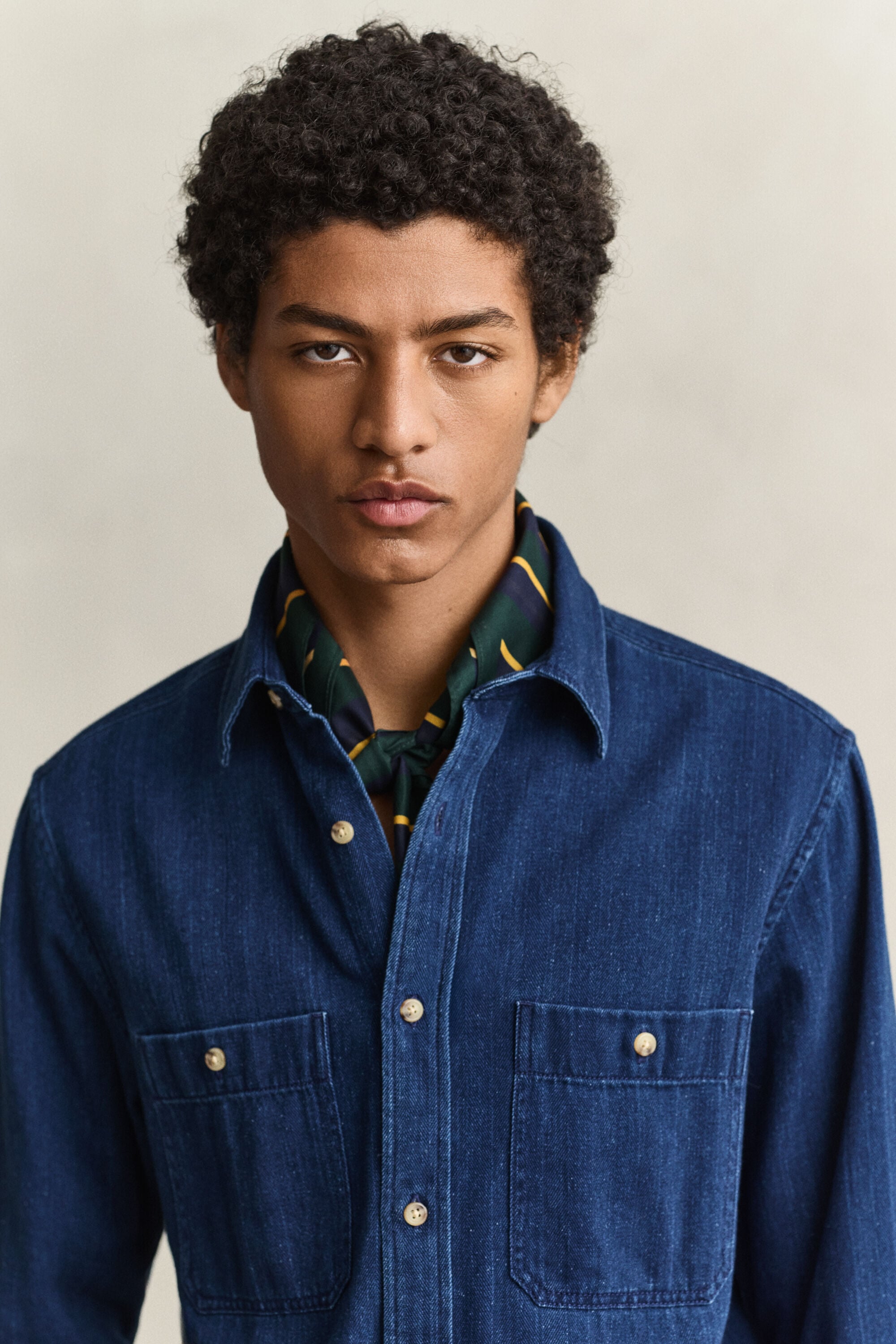 Camisa con diseño de espiga añil