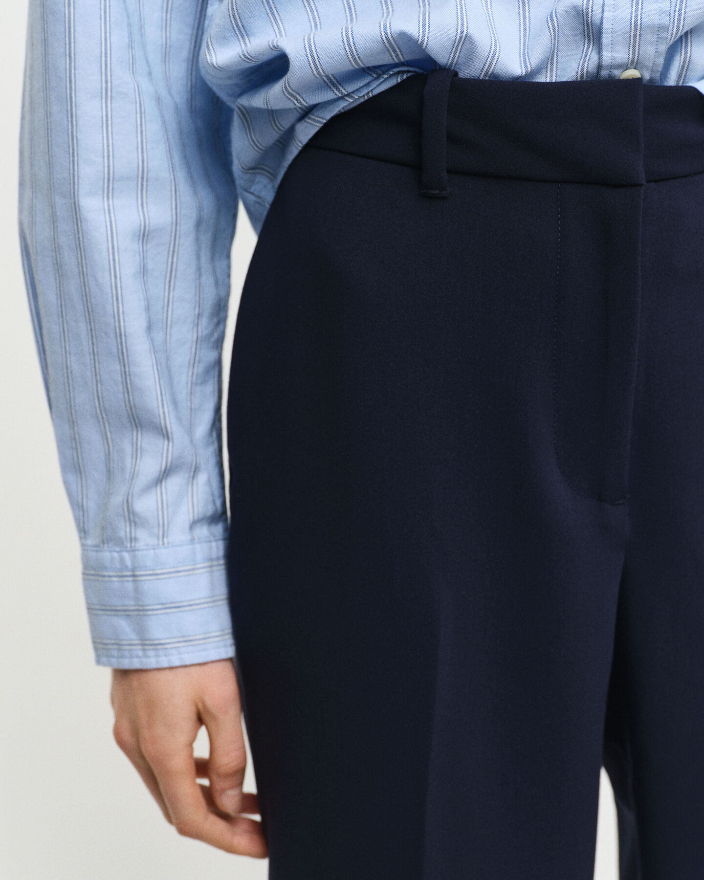 Pantalones de vestir Slim Fit acampanados