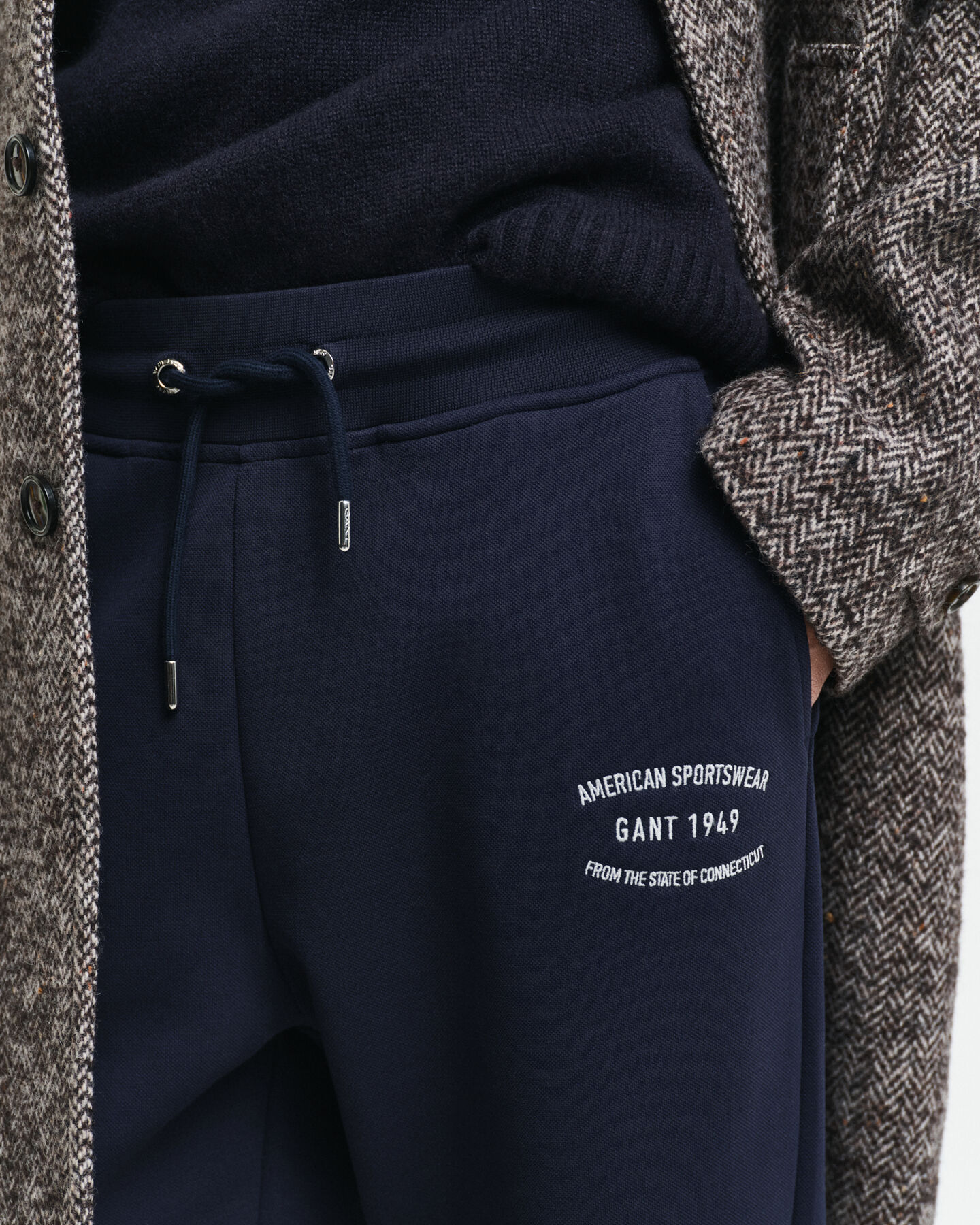 Pantalones de deporte con dise&ntilde;o de peque&ntilde;as dimensiones