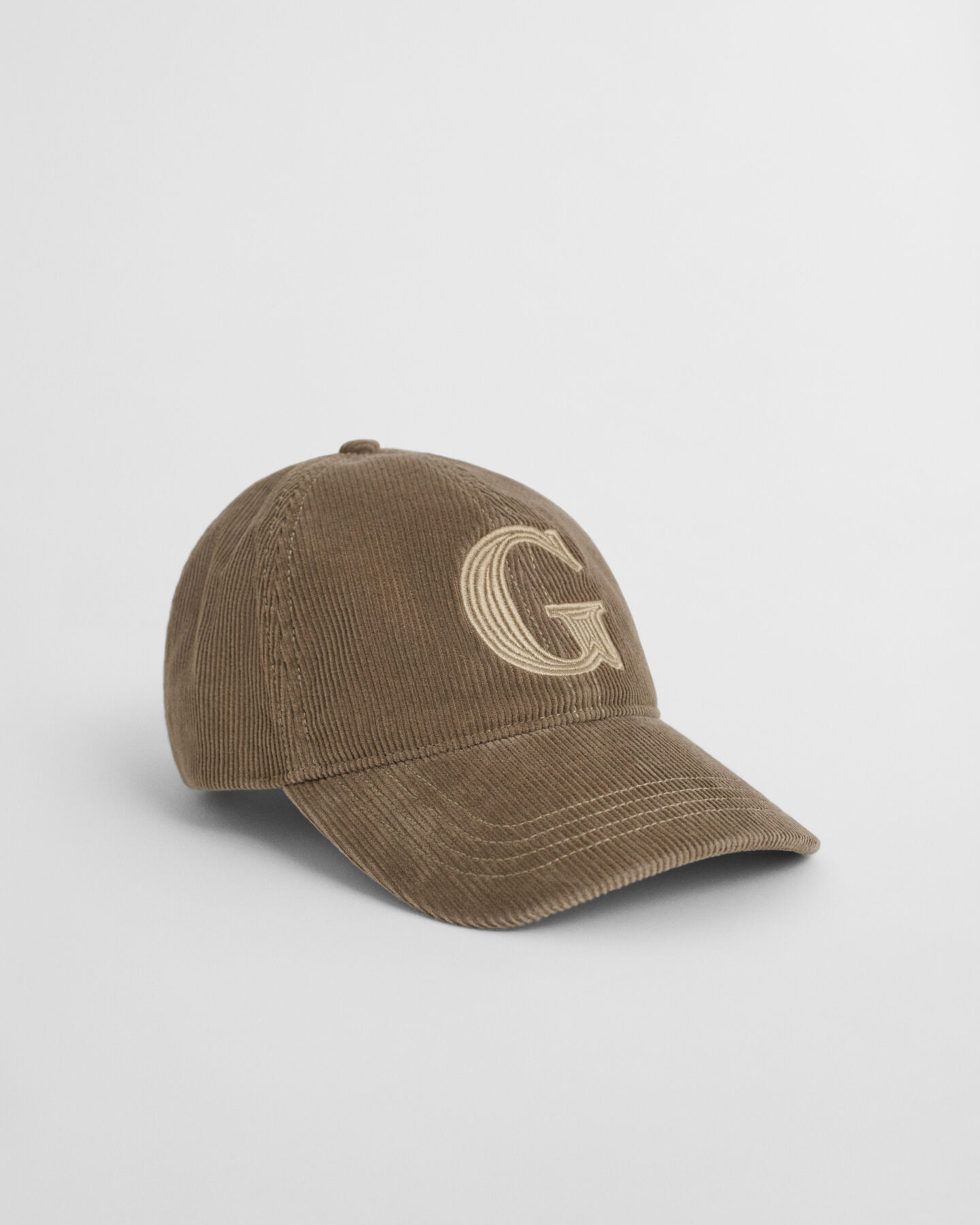 Gorra de pana con bordado G