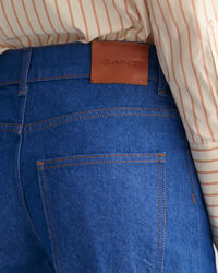 Vaqueros de pernera ancha en color azul intenso