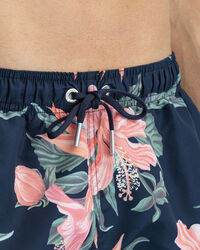 Ba&ntilde;ador Classic Fit con estampado tropical