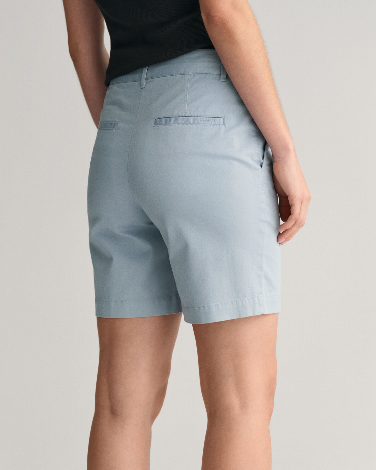 Pantalones chinos cortos