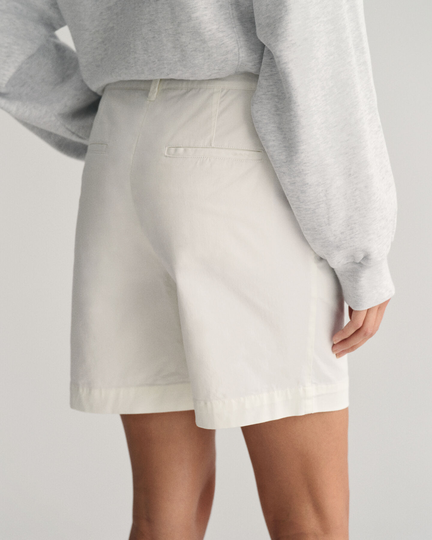 Pantalones chinos cortos