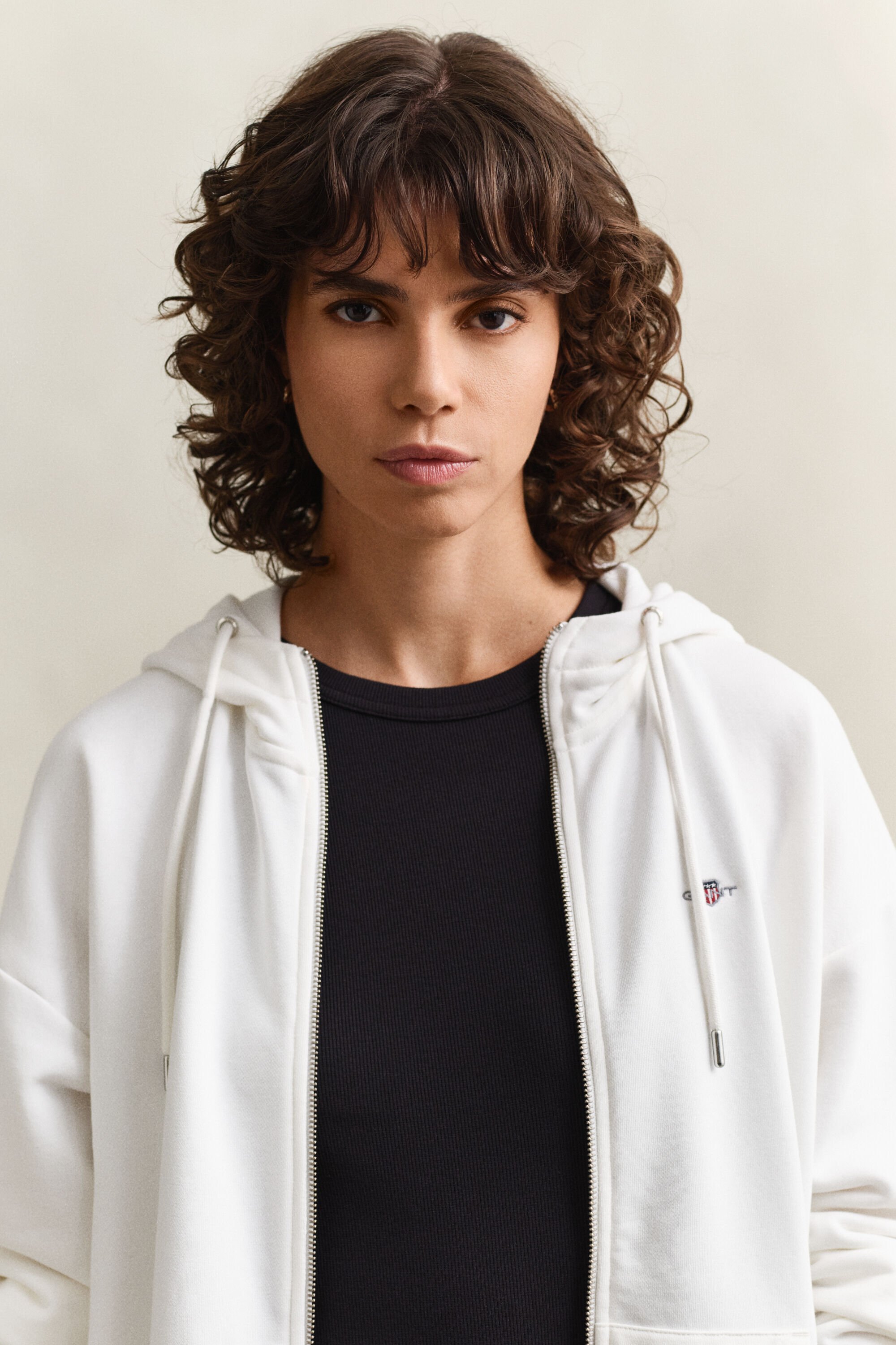 Sudadera con capucha y cremallera Shield