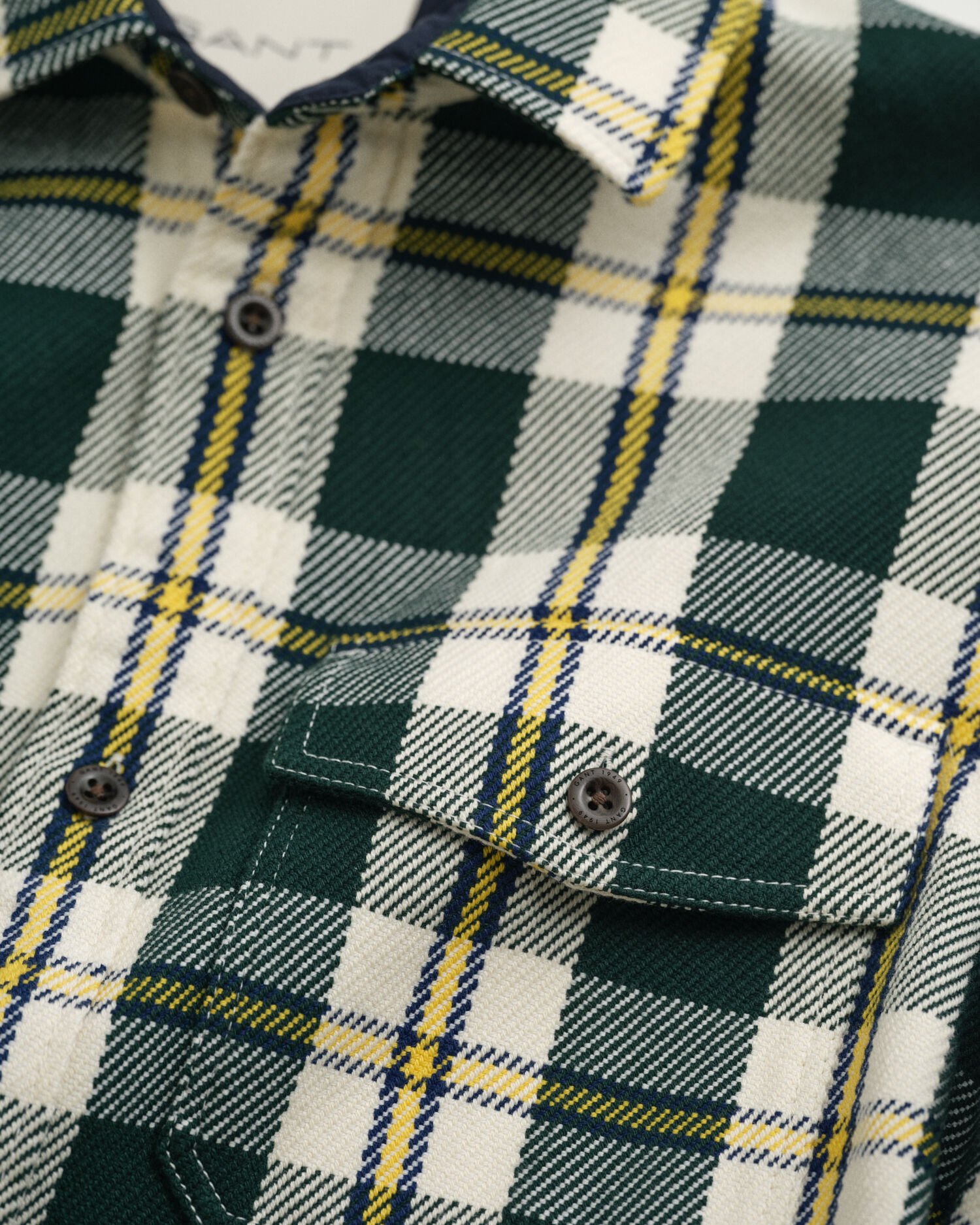 Sobrecamisa de sarga gruesa a cuadros