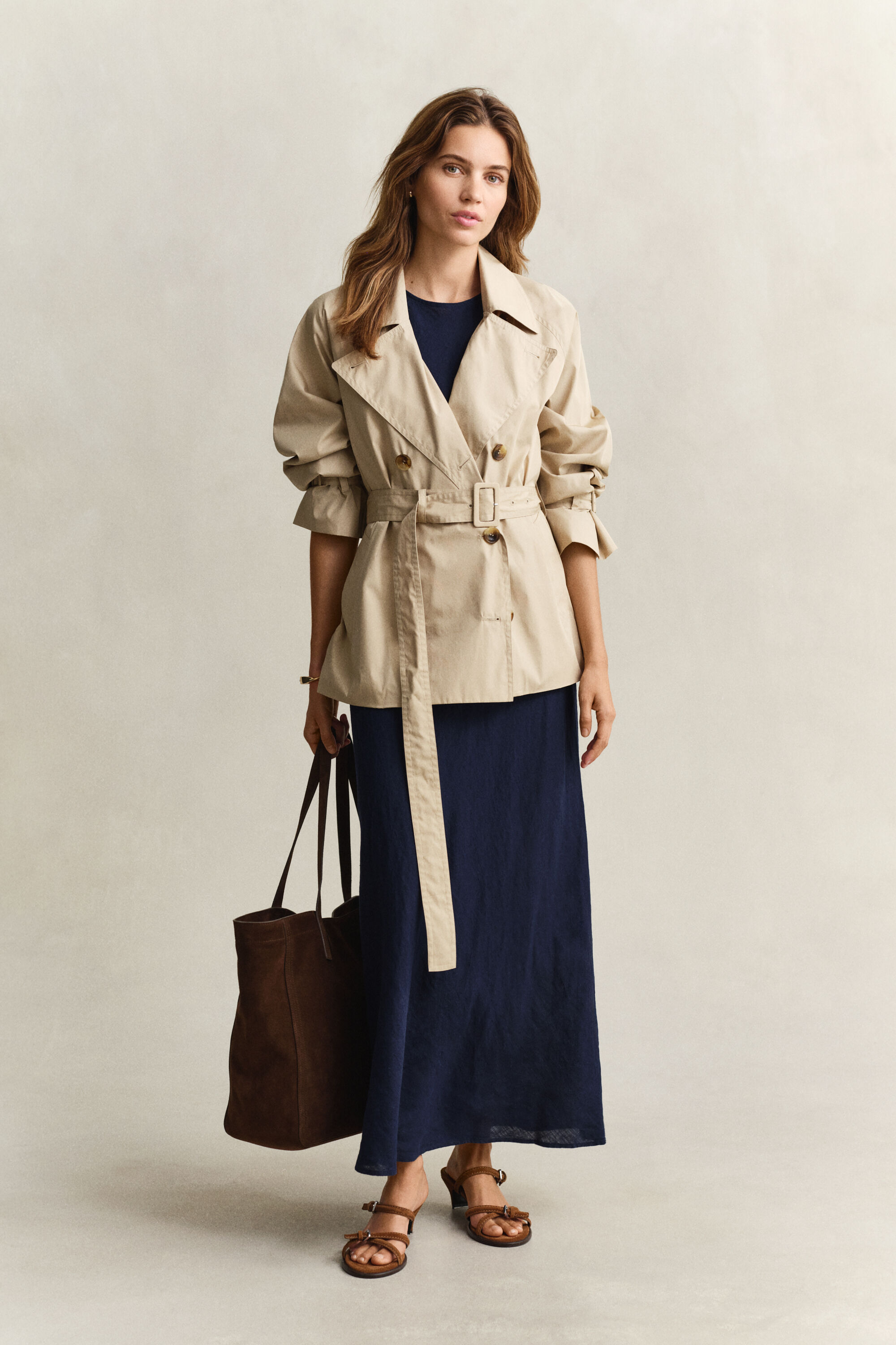 Vestido midi de lino cortado al bies