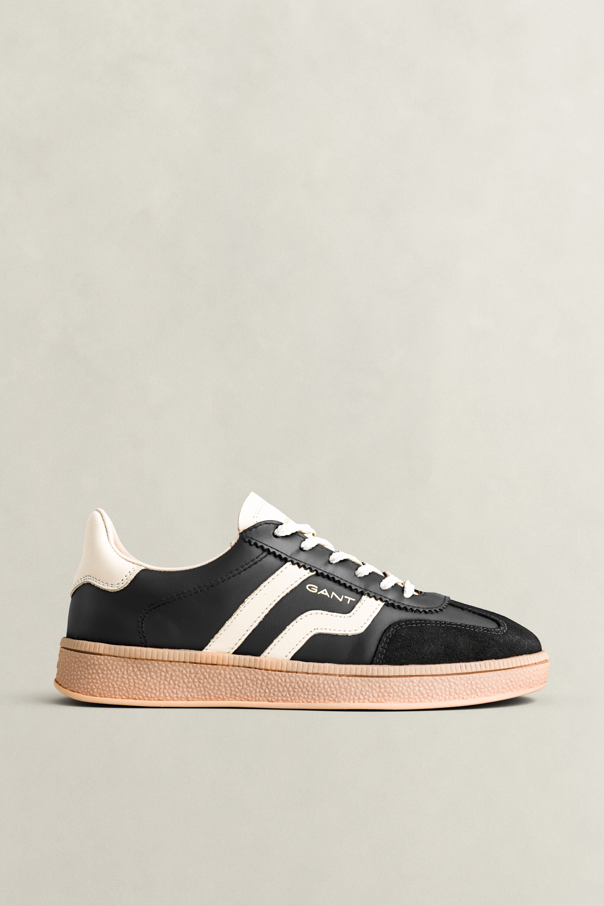 Zapatillas de piel y ante Cuzima