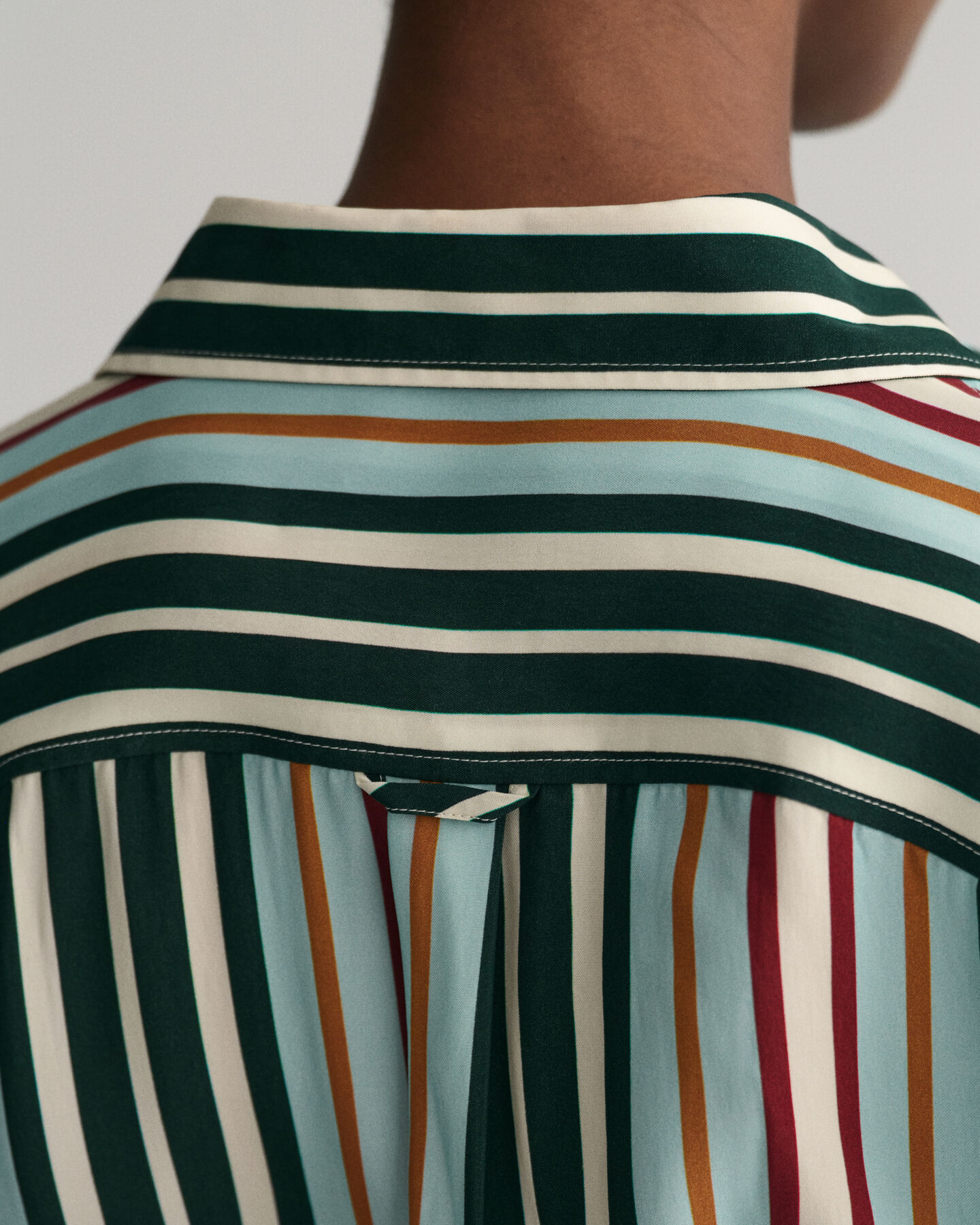 Vestido camisero Relaxed Fit con varios diseños de rayas