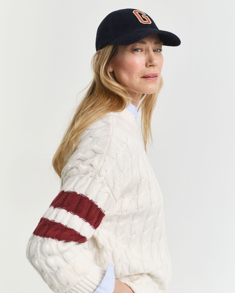 Jersey de cuello redondo con punto de ochos y rayas en contraste