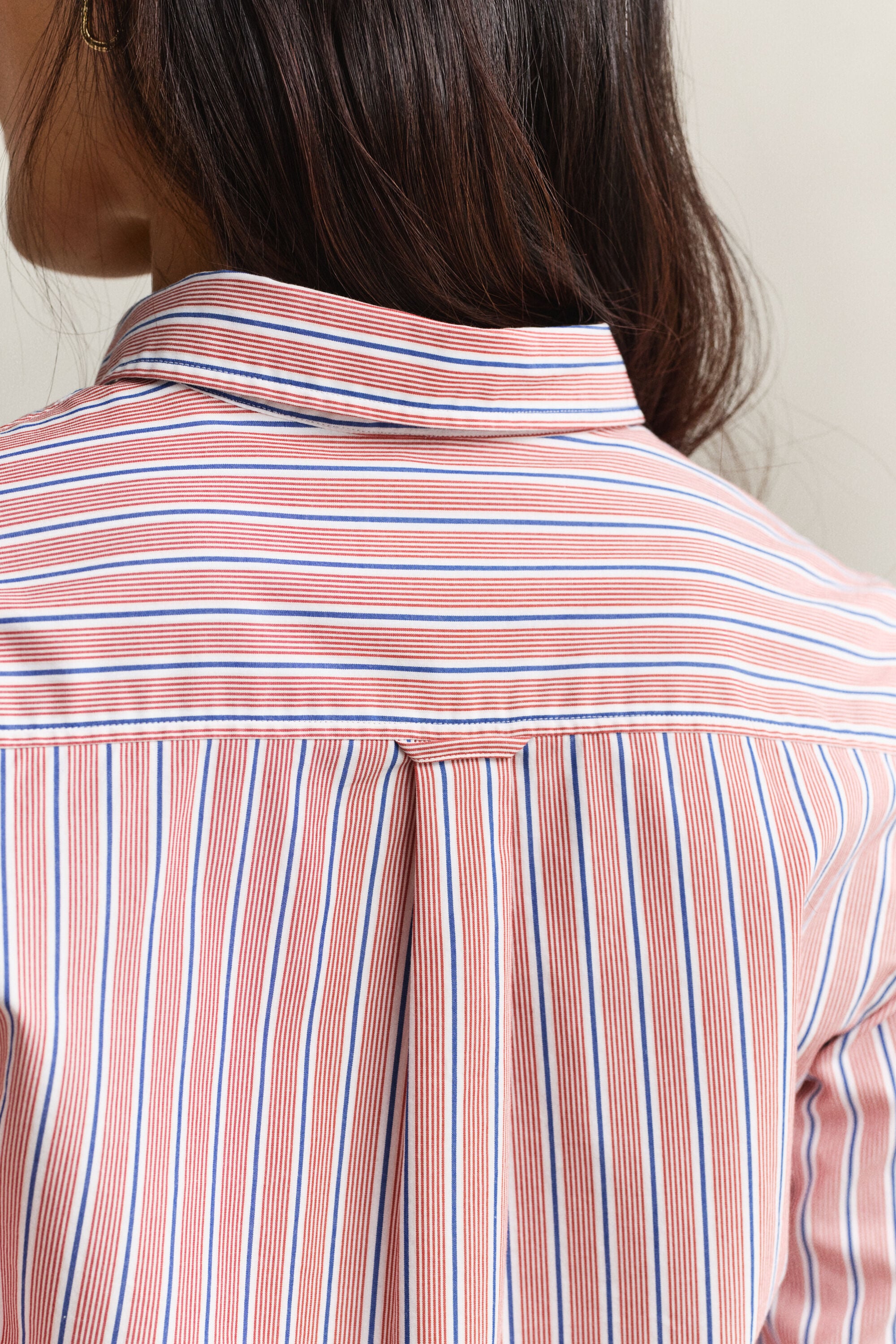 Camisa Regular Fit clásica de popelina a rayas
