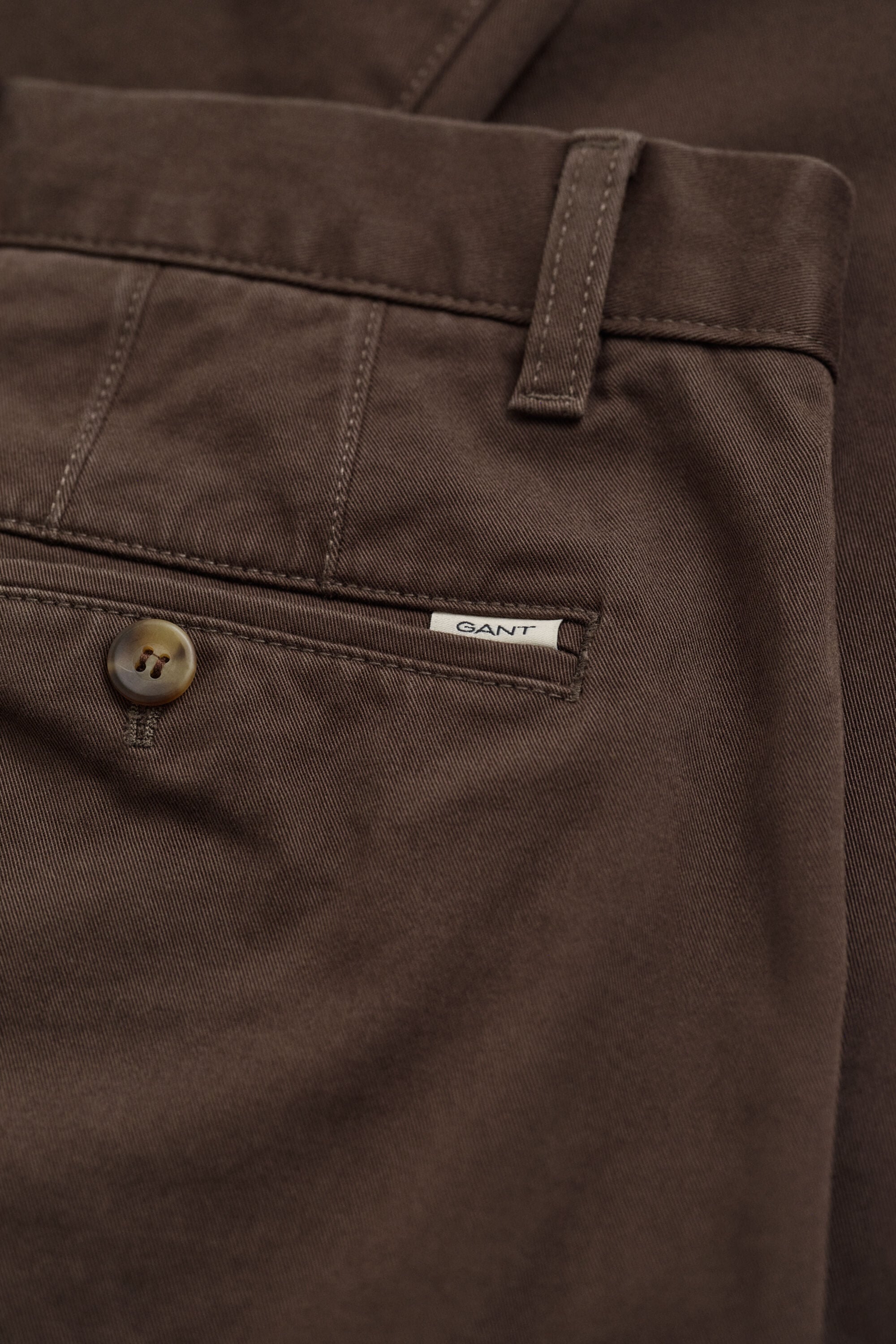 Pantalones chinos Regular Fit cómodos