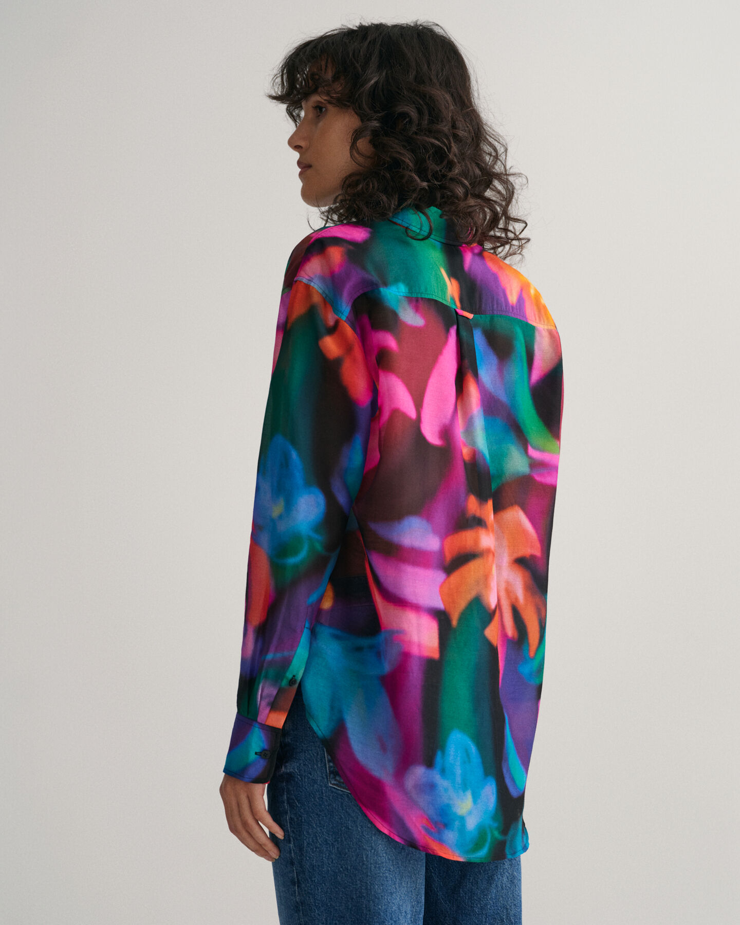 Camisa Relaxed Fit de seda y algod&oacute;n con estampado de flores