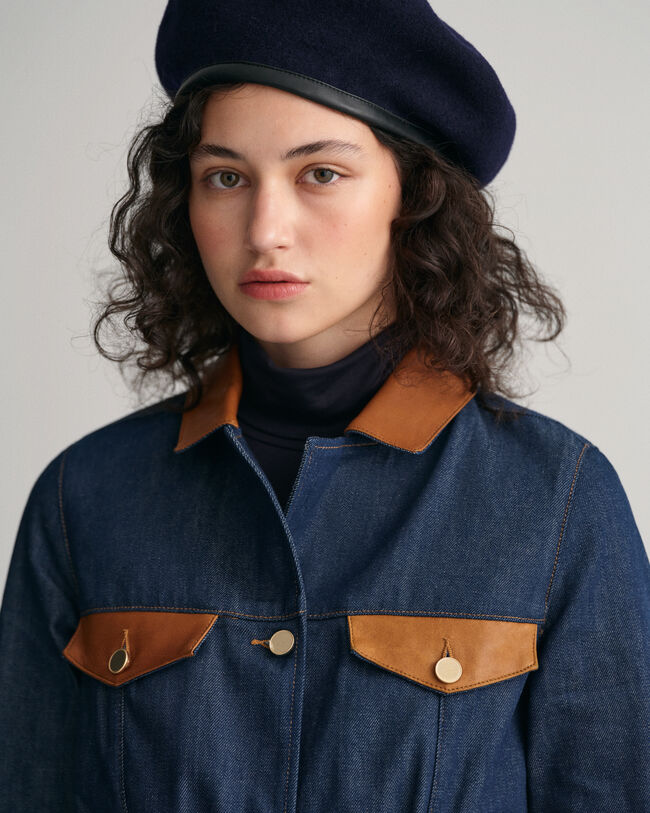 Cazadora vaquera con detalle de piel