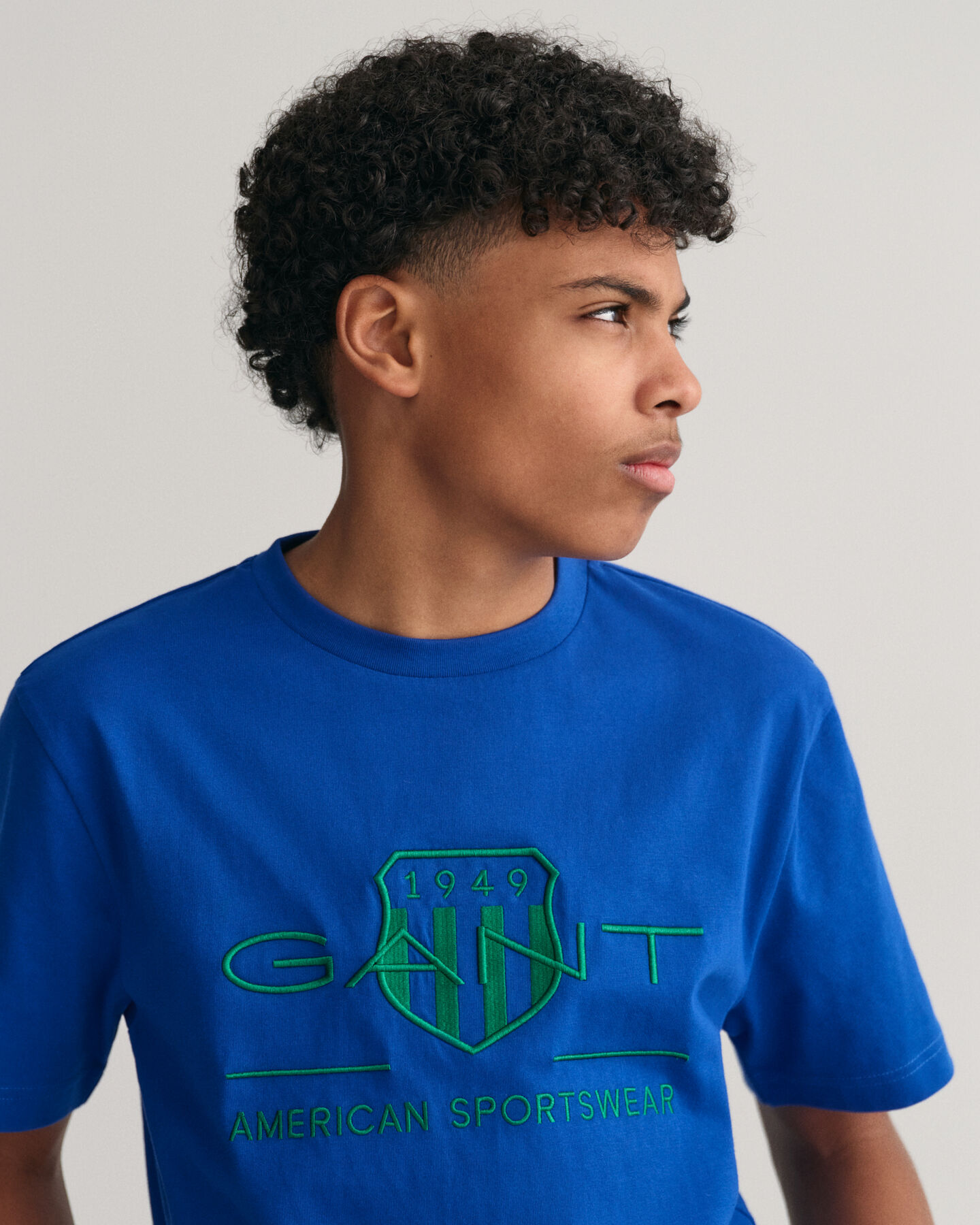 Camiseta Contrast Shield Teens